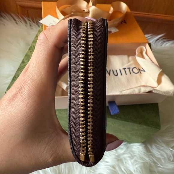 🤎 Louis Vuitton Monogram Zippy Coin Wallet 🤎 - Picture 4 of 15